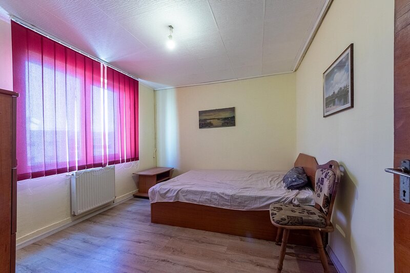 Aparatorii Patriei, 3 camere decomandat, langa facultatea Spiru Haret,